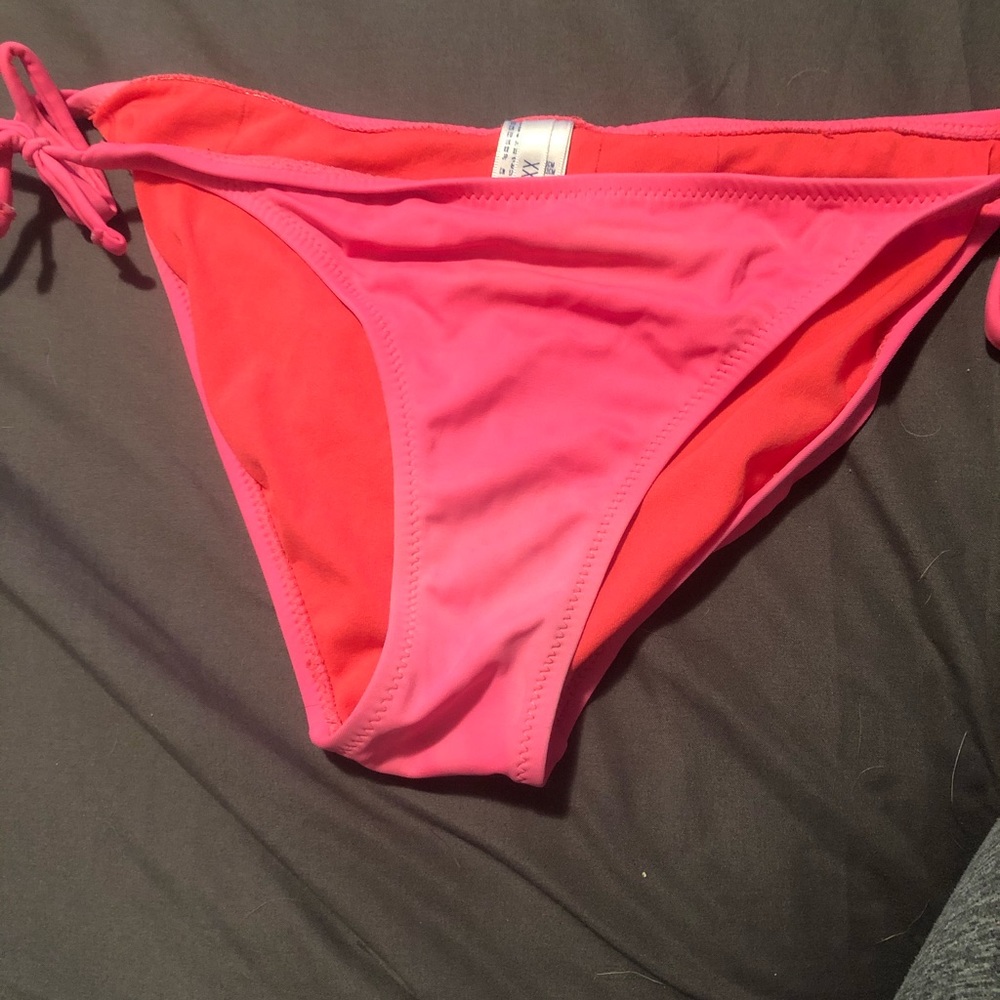 Bikini bottoms